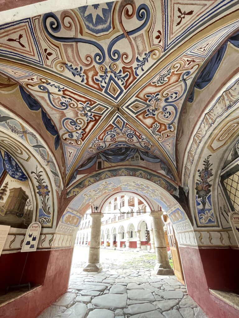 frescos del monasterio